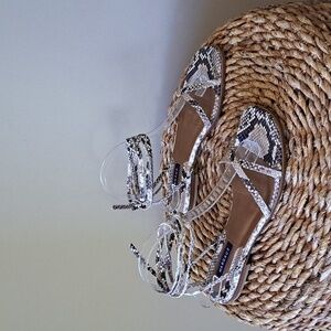 Margaux Womens Luxury Snakeskin Print Leather Lace-Up Flat Sandals EU38/US7.5‎